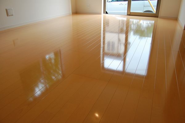横浜市緑区にてフロアコーティング・防カビコーティングの施工です。